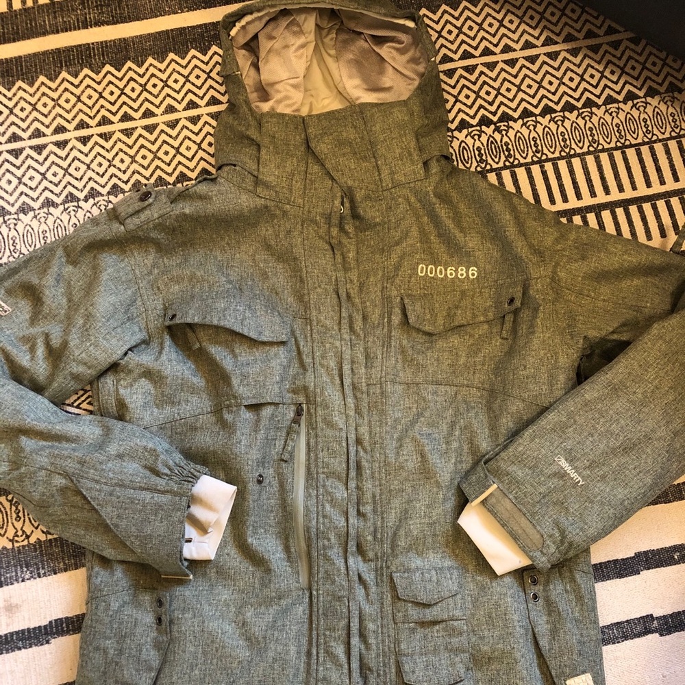 686 Snowboarding Jacket